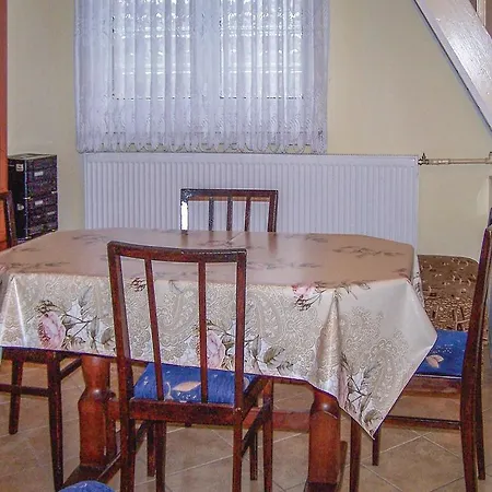 בית נופש One-bedroom Holiday In קארטוזי